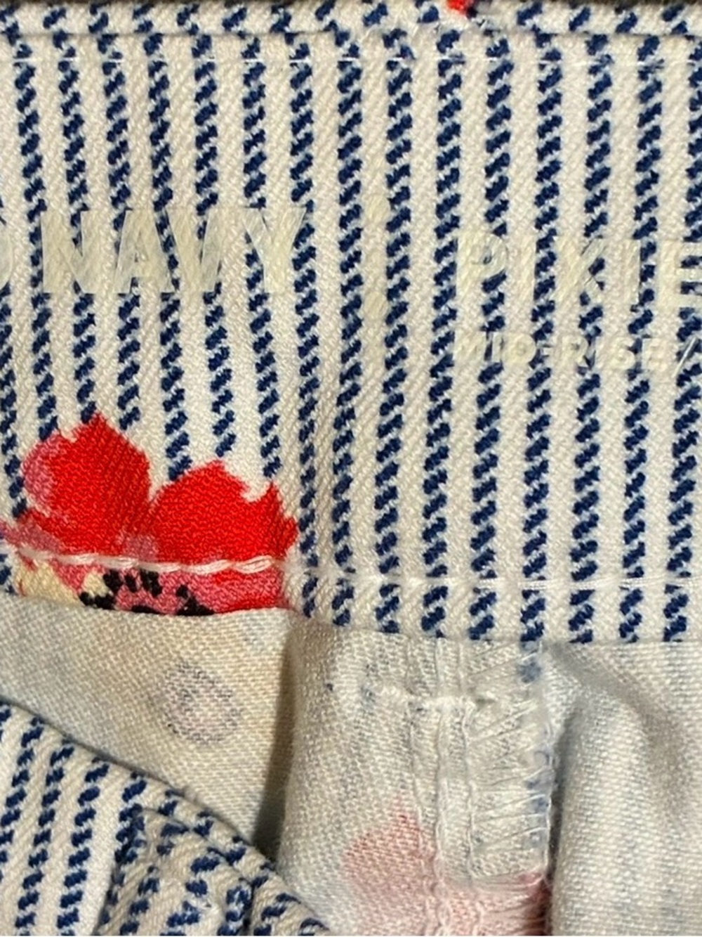 🌸 Old Navy Pixie Mid-Rise Floral Striped Pants Size 8 🌸 - Picture 5 of 6